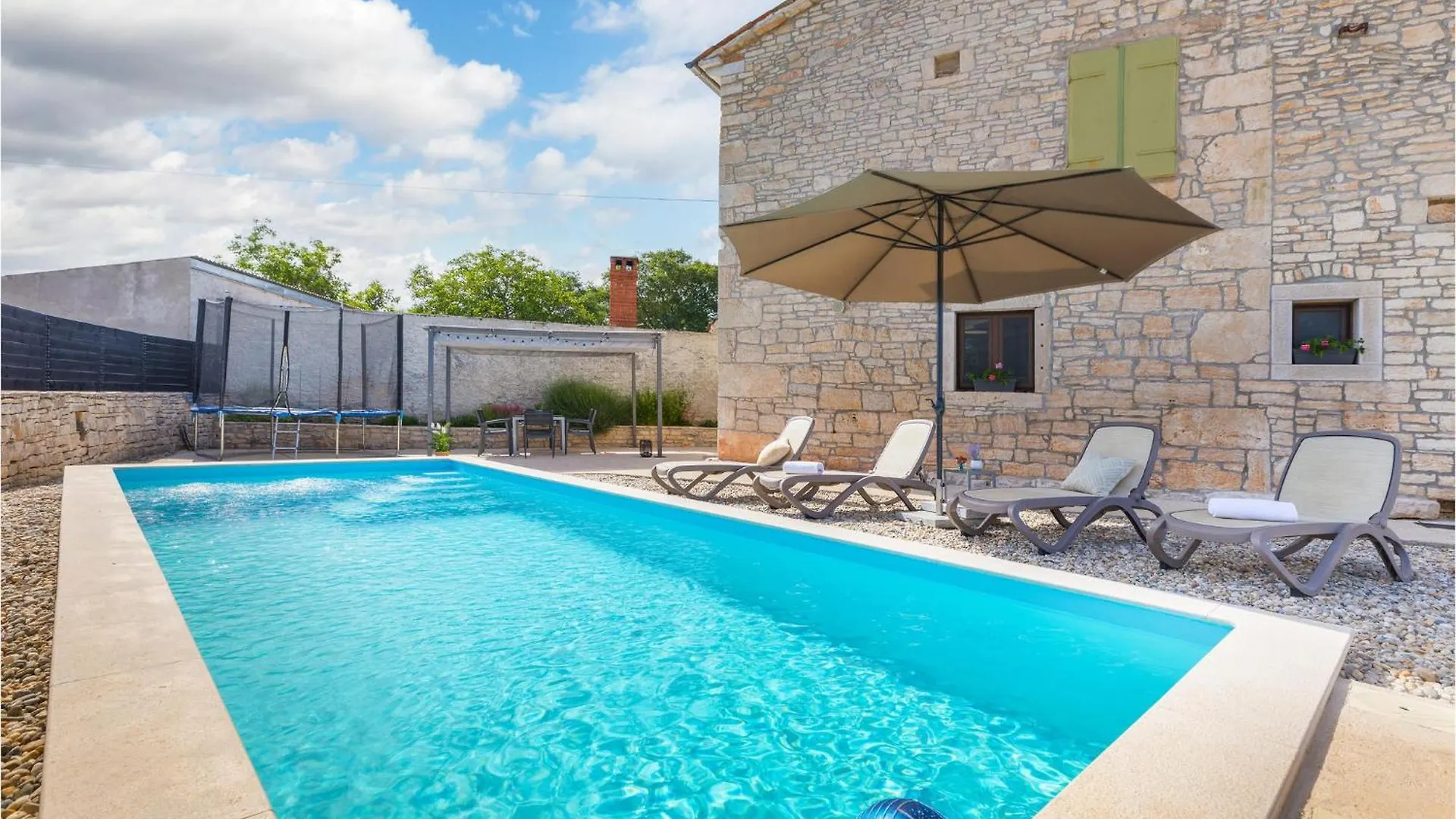 Lovely Home In Svetvincenat With Wifi